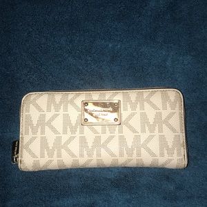 michael kors wallet